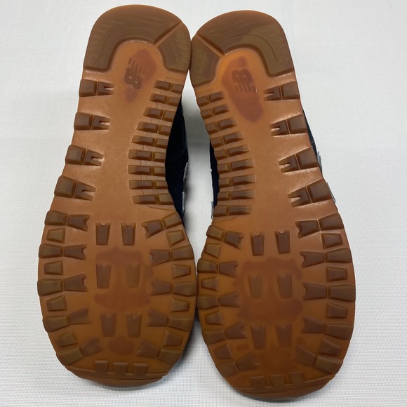 New Balance 574 Men's Size 10 D Black Gray White Gum Soles - Picture 7 of 8